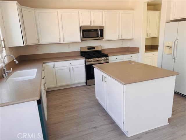 44838 Lotus Court, Lancaster CA: https://media.crmls.org/medias/07ecc18c-ffc2-4066-b18c-d2e1c6a0d608.jpg