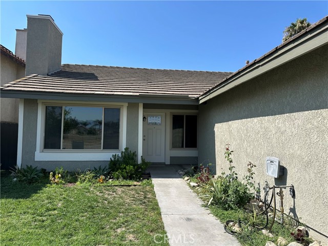 Detail Gallery Image 2 of 17 For 17175 Micallef St, Fontana,  CA 92336 - 3 Beds | 2 Baths