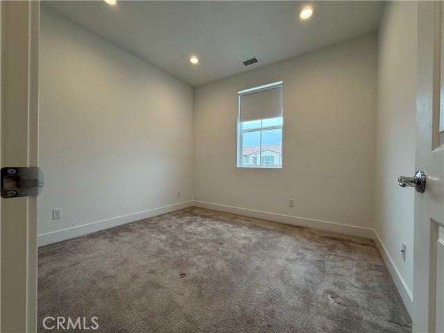 19256 Merryweather Drive, Canyon Country CA: https://media.crmls.org/medias/07edf407-da8f-40ee-953a-dce39c963426.jpg