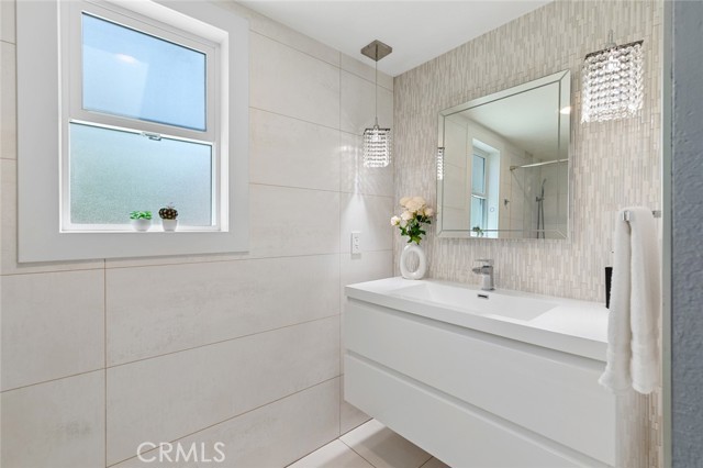 2160 S Hammatt, Anaheim CA: https://media.crmls.org/medias/07ee6ec8-9bec-4df2-805f-1bf12595c01b.jpg
