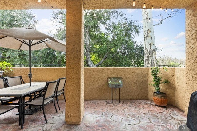 Detail Gallery Image 11 of 32 For 24013 Arroyo Park #42,  Valencia,  CA 91355 - 2 Beds | 2 Baths