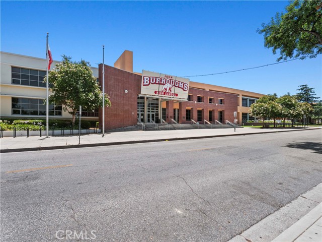 1511 N Maple Street, Burbank CA: https://media.crmls.org/medias/07eef13f-8e58-4b62-b891-616ee29ff5a9.jpg