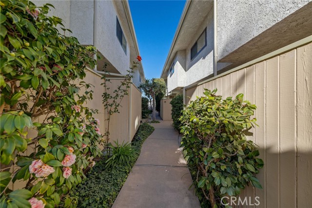 2615 RUHLAND Avenue, Redondo Beach, California 90278, 2 Bedrooms Bedrooms, ,1 BathroomBathrooms,Residential,For Sale,RUHLAND,SB25004912