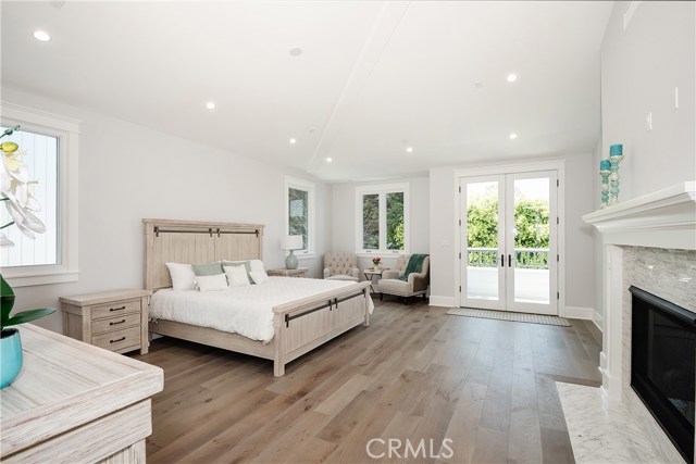 592 30th Street, Manhattan Beach, California 90266, 5 Bedrooms Bedrooms, ,6 BathroomsBathrooms,Residential,Sold,30th,SB20102255