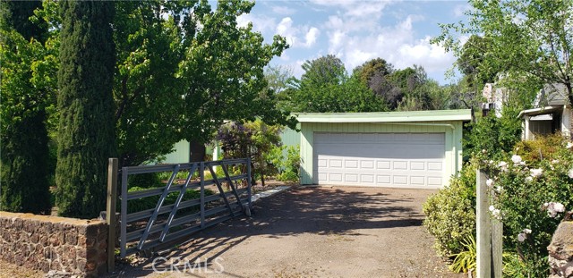 Detail Gallery Image 3 of 3 For 14002 Lakeshore Dr, Clearlake,  CA 95422 - 2 Beds | 2 Baths