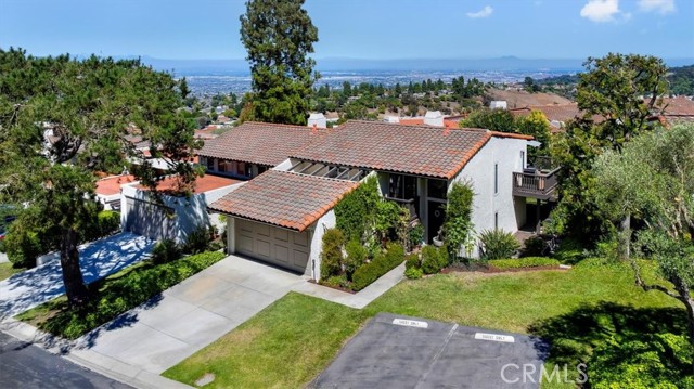 92 Cottonwood Circle, Rolling Hills Estates CA: https://media.crmls.org/medias/07f1e373-0230-4f33-b6ab-9fac423aebfc.jpg