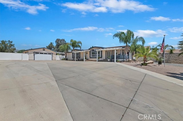 Detail Gallery Image 4 of 44 For 31108 Quail Hollow Cir, Homeland,  CA 92548 - 3 Beds | 2 Baths