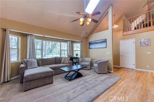 Detail Gallery Image 9 of 74 For 41041 Jean Rd, Oakhurst,  CA 93644 - 4 Beds | 2/1 Baths