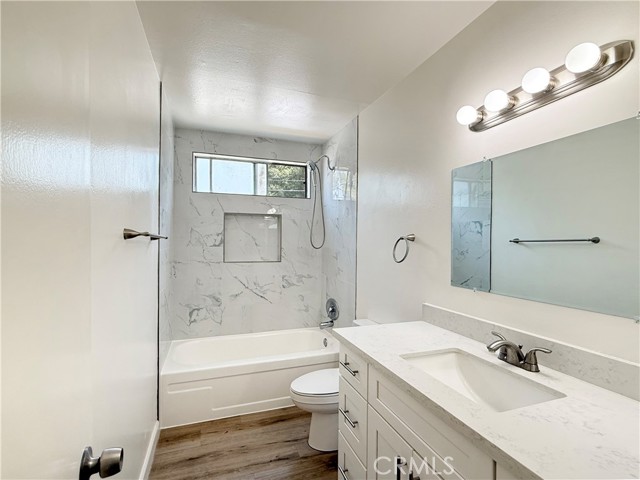 18242 Mandarin Lane, Yorba Linda CA: https://media.crmls.org/medias/07f2d5b8-9307-41b2-8dd8-3a39d81bdf88.jpg