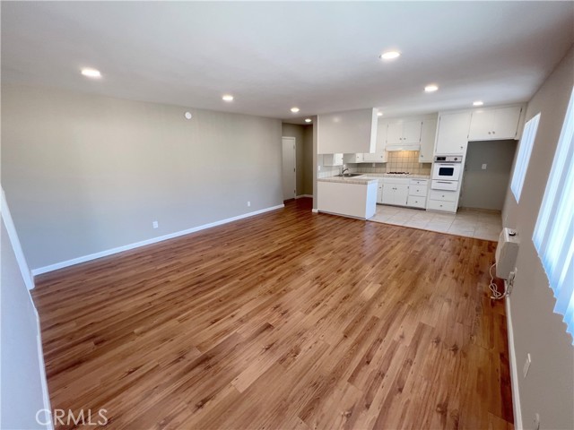 Detail Gallery Image 2 of 9 For 455 W Dryden St #19,  Glendale,  CA 91202 - 1 Beds | 1 Baths