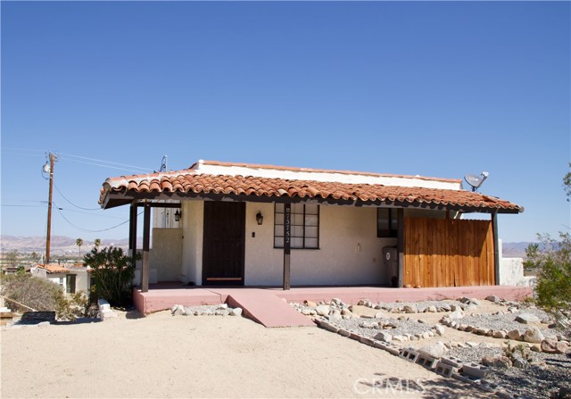 73752 Crestview Drive, 29 Palms CA: https://media.crmls.org/medias/07f37483-0bfc-4f83-8457-ef834e17cf96.jpg