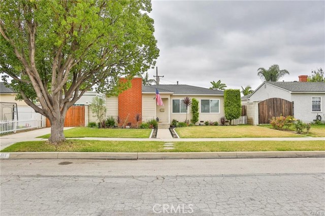 3461 Woodruff Ave, Long Beach, CA 90808