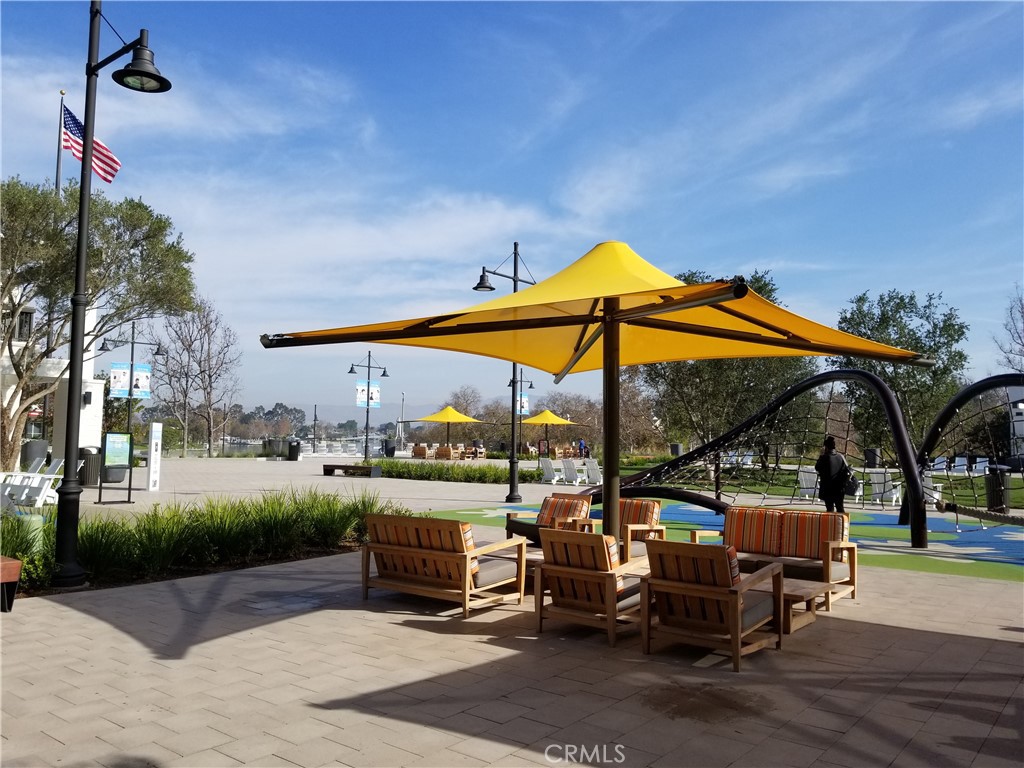 https://media.crmls.org/medias/07f44fc1-e478-4800-aa63-6bc610d120ce.jpg?preset=X-Large