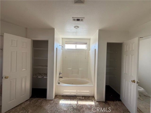 Detail Gallery Image 43 of 50 For 14577 Crossing, Victorville,  CA 92394 - 3 Beds | 2/1 Baths