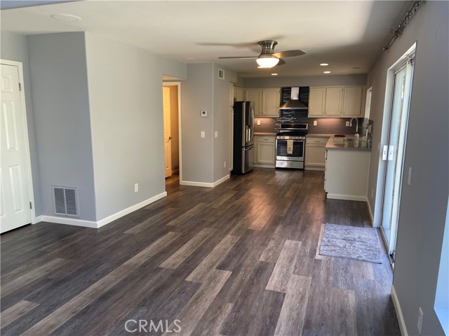 Detail Gallery Image 9 of 29 For 23 Longhorn St, Trabuco Canyon,  CA 92679 - 3 Beds | 2/1 Baths