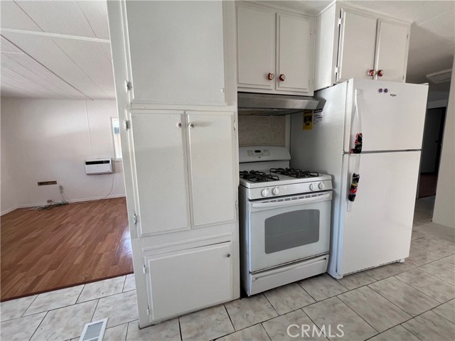 Front Image Thumbnail for CRPW26145836