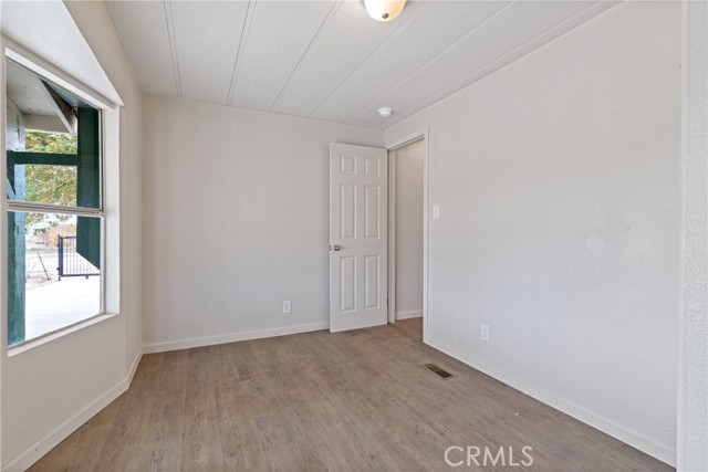 Detail Gallery Image 14 of 24 For 6173 Holiday, Rosamond,  CA 93560 - 2 Beds | 2 Baths