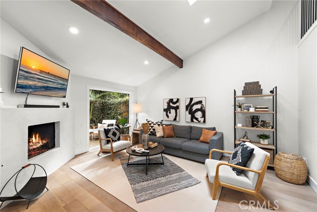 Detail Gallery Image 4 of 35 For 12628 Newport Ave, Tustin,  CA 92780 - 2 Beds | 2/1 Baths