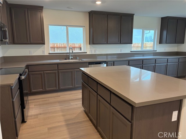 Detail Gallery Image 10 of 16 For 2655 Wesley Way, Chico,  CA 95973 - 4 Beds | 3 Baths