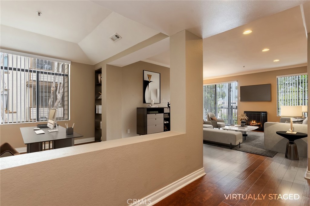 2559 Plaza Del Amo #201