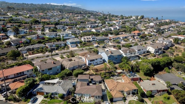 445 Calle Mayor, Redondo Beach, California 90277, 3 Bedrooms Bedrooms, ,2 BathroomsBathrooms,Residential,For Sale,Calle Mayor,SB25203937