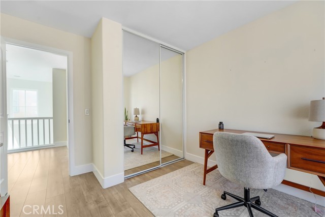 Detail Gallery Image 24 of 34 For 19920 Holly Dr, Saugus,  CA 91350 - 3 Beds | 2/1 Baths