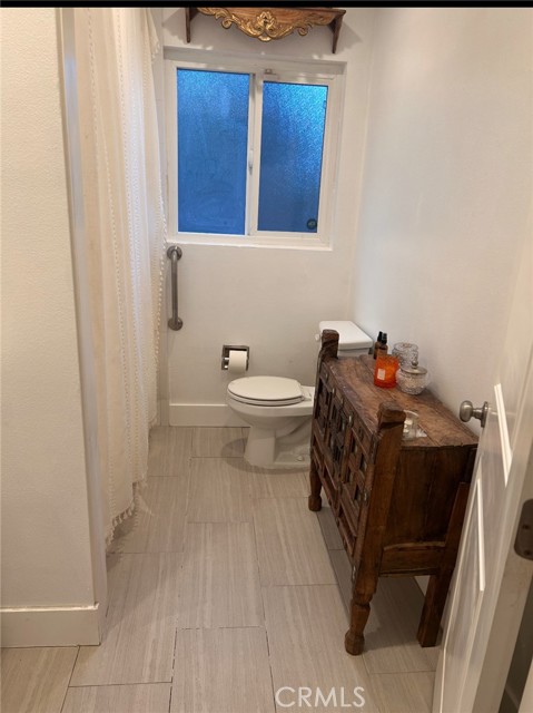 Detail Gallery Image 15 of 28 For 961 Terrace 49, Los Angeles,  CA 90042 - 3 Beds | 2 Baths