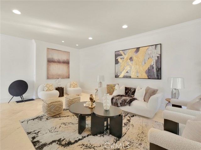 Detail Gallery Image 19 of 60 For 4862 Galendo St, Woodland Hills,  CA 91364 - 6 Beds | 6 Baths