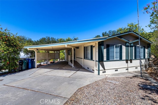 4250 Skylink Lane, Paso Robles CA: https://media.crmls.org/medias/07f96502-3b7a-454b-a8a4-bfacb7c2545e.jpg