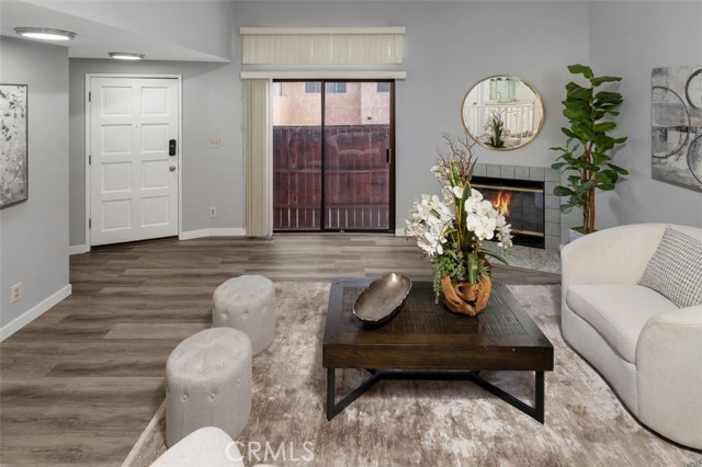 106 S Sierra Madre Boulevard, Pasadena CA: https://media.crmls.org/medias/07f9d6b4-dc3a-4386-8eb2-ccb0d77be40c.jpg