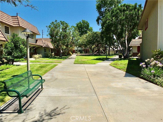 4846 Larwin Avenue, Cypress CA: https://media.crmls.org/medias/07f9e5fb-24bd-4376-a656-845dd360c65c.jpg