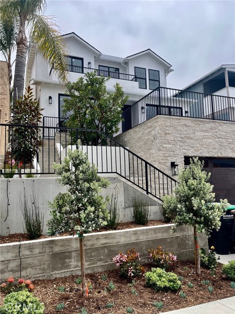 MLS# OC23068943