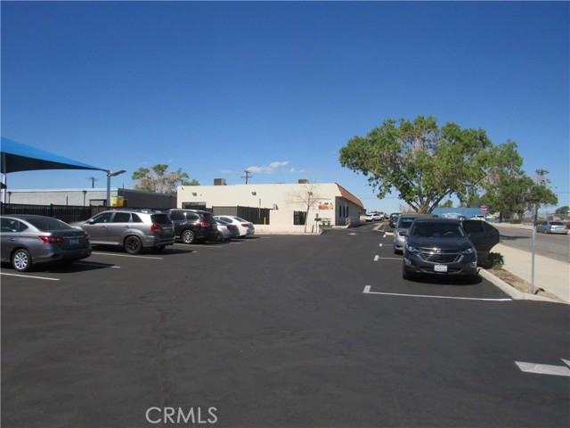 14029 Amargosa Road, Victorville, California 92392, ,Commercial Lease,For Rent,14029 Amargosa Road,CRHD25073840