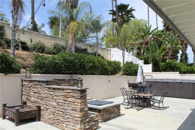 1338 Coral Gables Circle, Corona CA: https://media.crmls.org/medias/07facfdc-1a84-4382-b78c-ac46ceb5e755.jpg