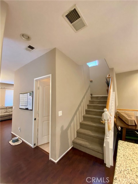 Detail Gallery Image 12 of 19 For 1101 Victoria Way, La Habra,  CA 90631 - 3 Beds | 2/1 Baths