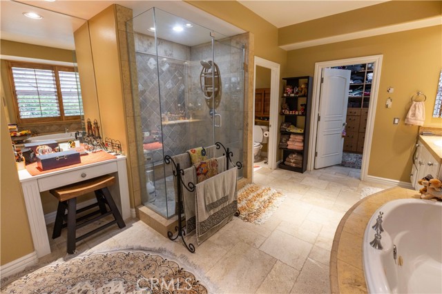 Detail Gallery Image 35 of 67 For 18917 Carmel Crest Dr, Tarzana,  CA 91356 - 5 Beds | 5 Baths