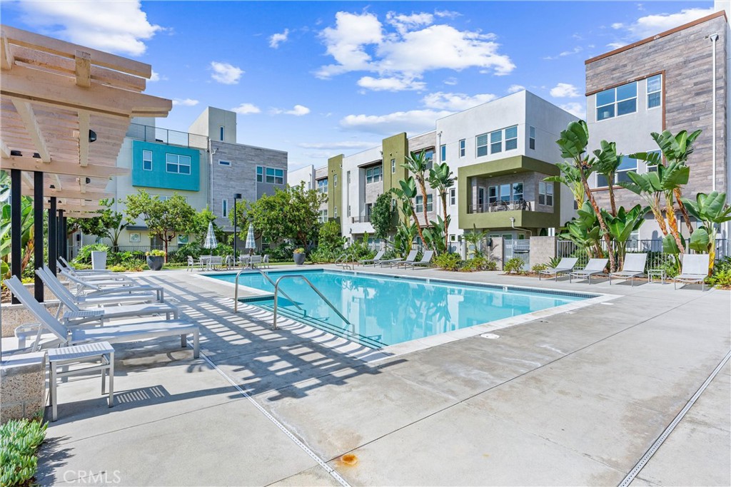 07fb98cd 78eb 48cd A659 1f886d778010