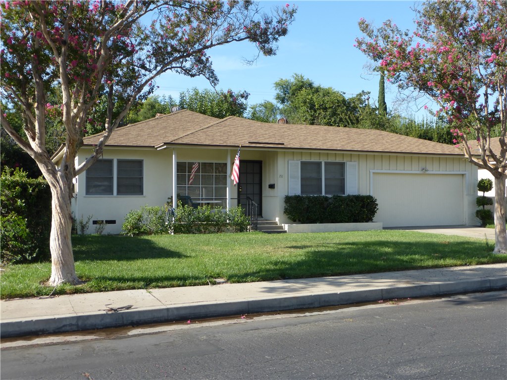 711 E 20th St, San Bernardino, CA 92404