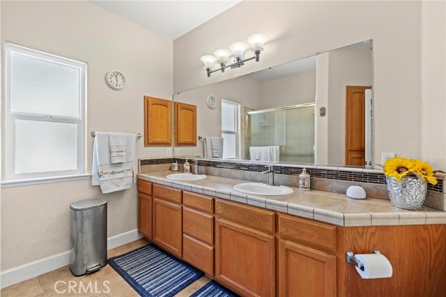 17 Pleasant Oak Lane, Oroville CA: https://media.crmls.org/medias/07fbd796-4ea4-4f16-9ee2-9a42e2ee4da3.jpg