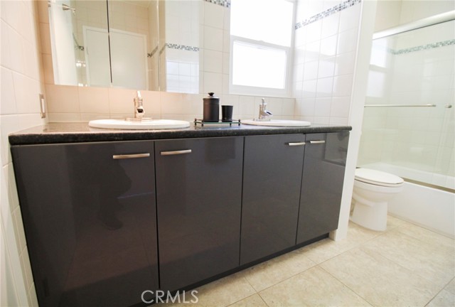 Detail Gallery Image 19 of 36 For 805 E Acacia Ave #F,  Glendale,  CA 91205 - 2 Beds | 1/1 Baths