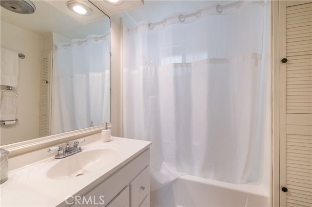 Detail Gallery Image 17 of 37 For 860 E Victoria Ct, Lake Arrowhead,  CA 92352 - 2 Beds | 1/1 Baths