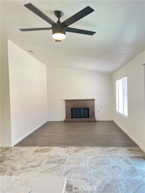 Detail Gallery Image 25 of 38 For 3025 E Avenue #1,  Palmdale,  CA 93550 - 3 Beds | 2 Baths