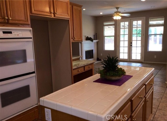 43 Valencia Lane, Redlands CA: https://media.crmls.org/medias/07fd6d46-c0b4-4f38-97f6-6bbf887c6268.jpg