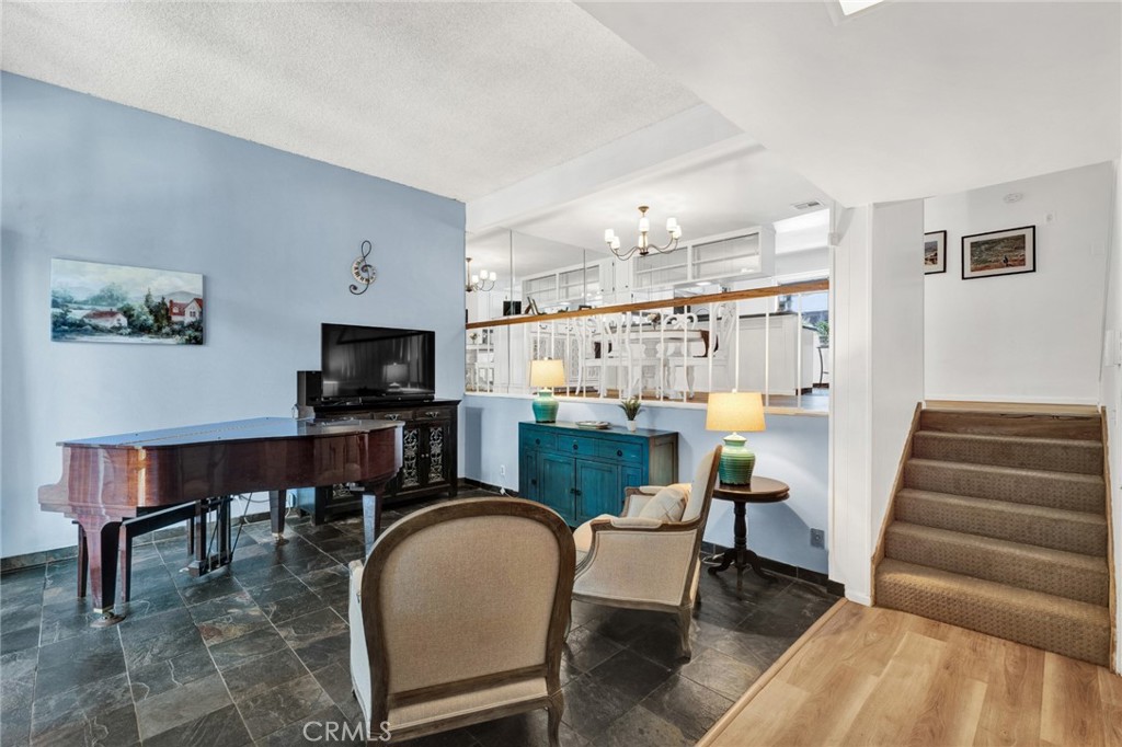 4183 W Sarah Street, Burbank, CA 91505