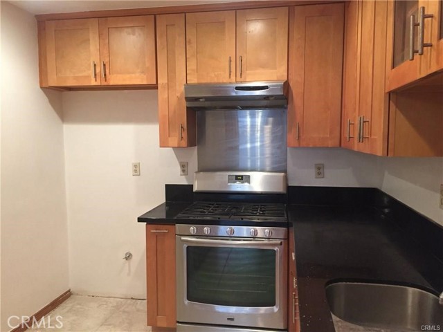 Detail Gallery Image 2 of 13 For 428 Golden Springs, Diamond Bar,  CA 91765 - 2 Beds | 3 Baths