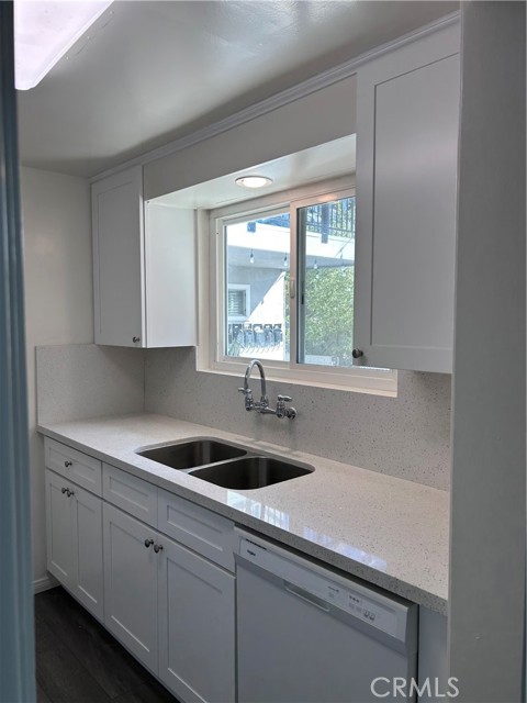 291 Cypress Drive, Laguna Beach CA: https://media.crmls.org/medias/07fdbf9d-79f3-4efc-81a5-e72d1372de32.jpg