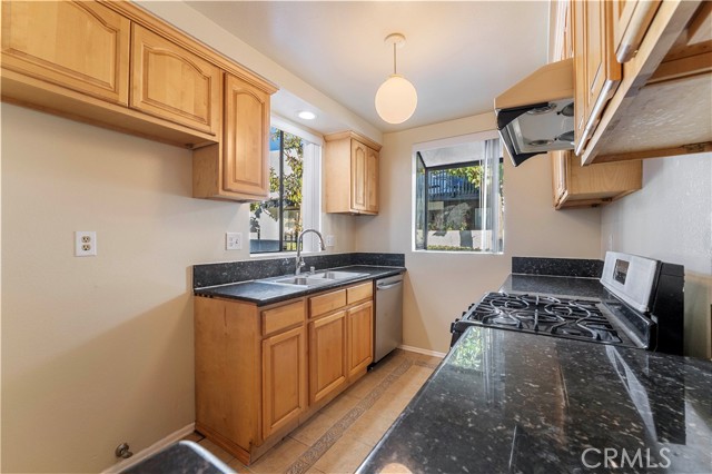 Detail Gallery Image 7 of 23 For 20805 E Calora St #G4,  Covina,  CA 91724 - 2 Beds | 2/1 Baths