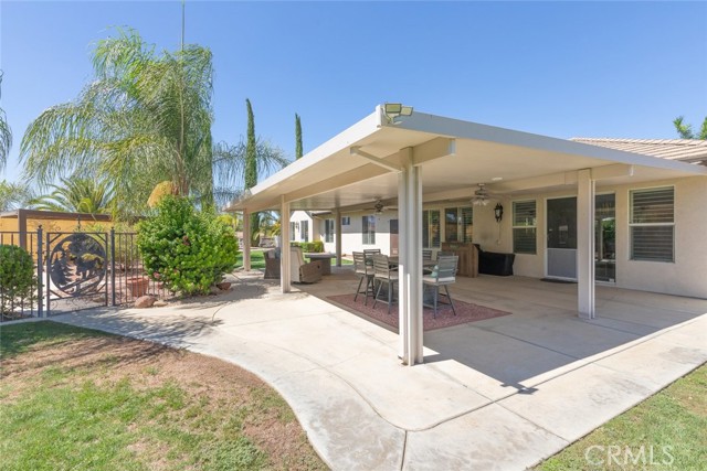 18265 Fort Lauder Lane, Perris CA: https://media.crmls.org/medias/07ff12ee-fbd4-4da8-9637-cac26be5e789.jpg