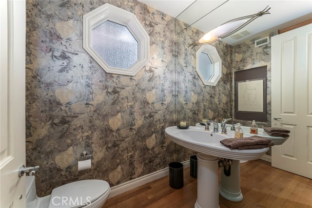 119 Opal Avenue, Newport Beach CA: https://media.crmls.org/medias/07ff5403-1b67-47cd-a203-98320dfa8d7e.jpg