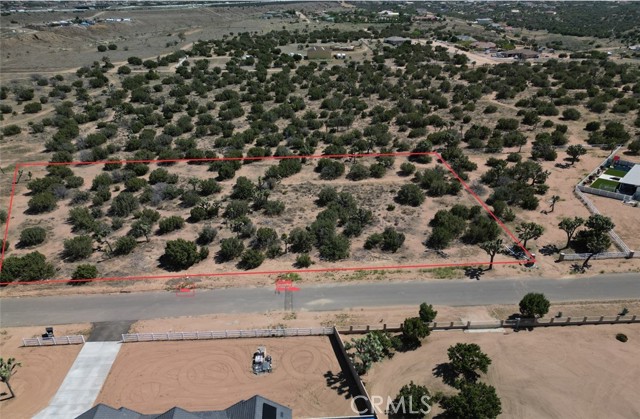 Detail Gallery Image 1 of 10 For 11075 Heartland Cir, Oak Hills,  CA 92344 - – Beds | – Baths